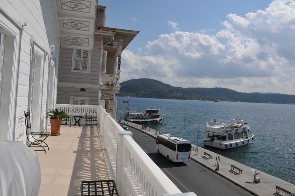 Waterfront Yali Istanbul Mansion