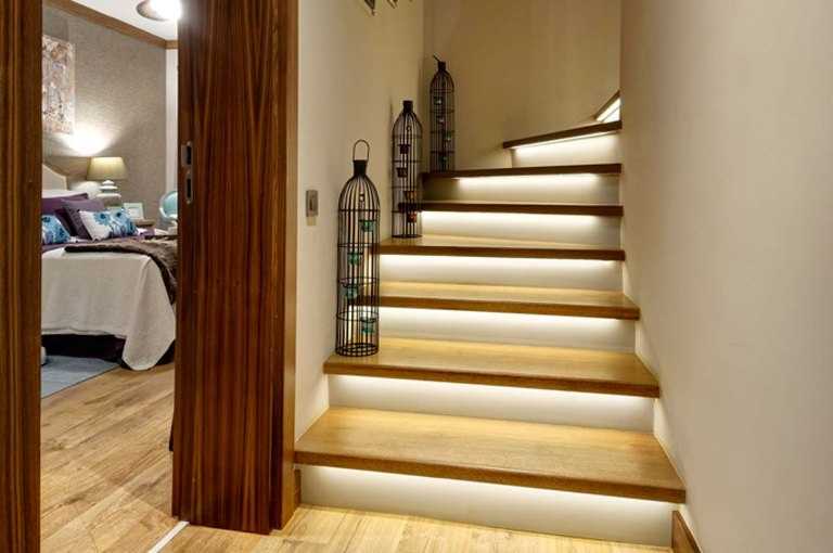 Luxury Golf Bungalows In Bodrum - Stairs to mezzanine floor