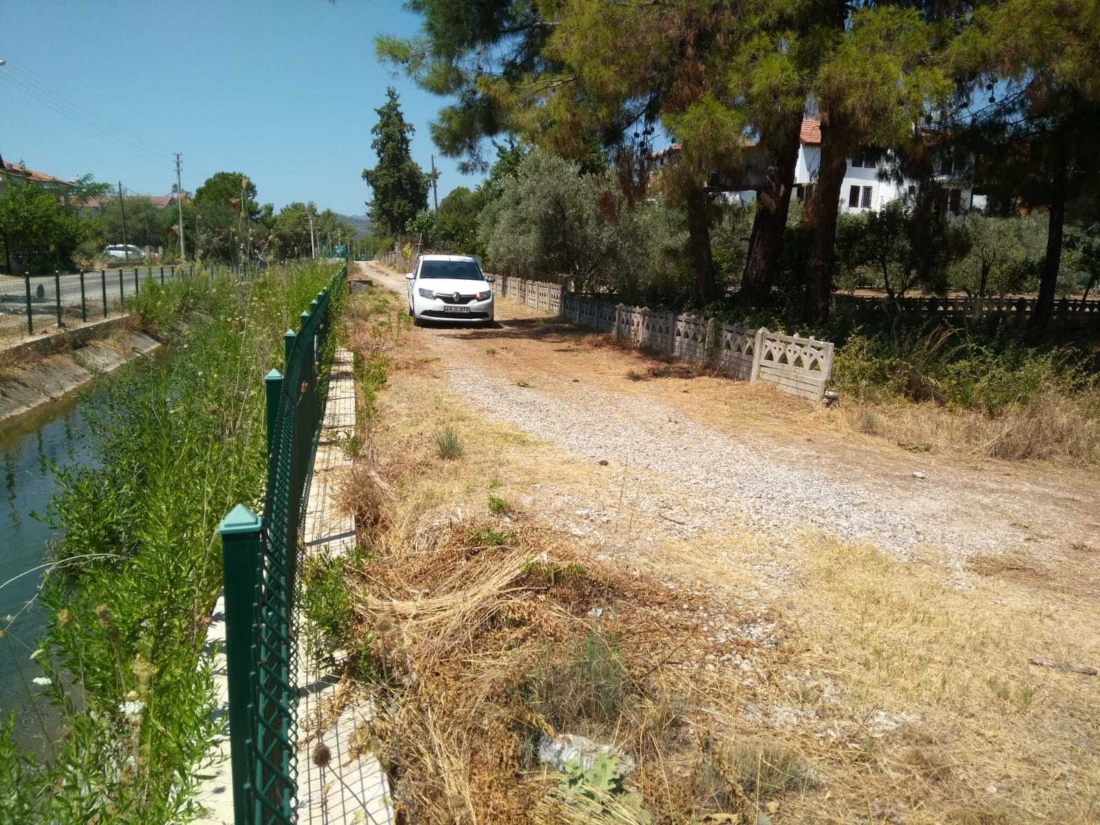 Rural Land In Ciftlik - Fethiye - Canal-side and road access