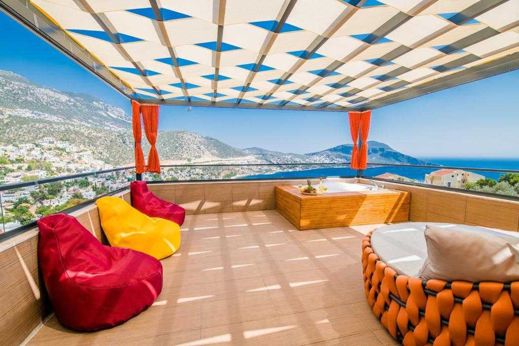 Luxury Sea View Villa - Kalkan - Large shaded roof terrace