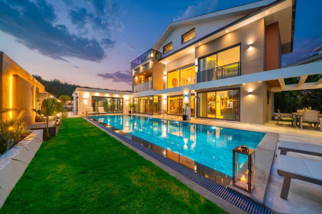 Luxury 4-Bed Spa Villa In Ovacik