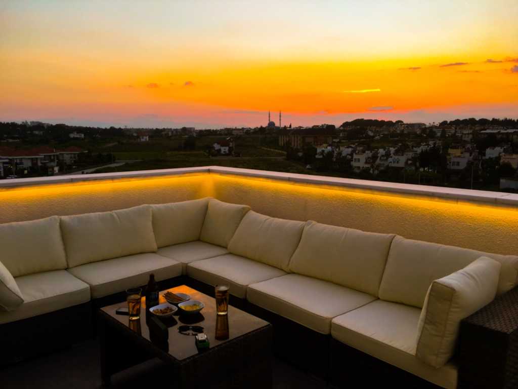 Side Luxury Penthouse  -Sunset Views