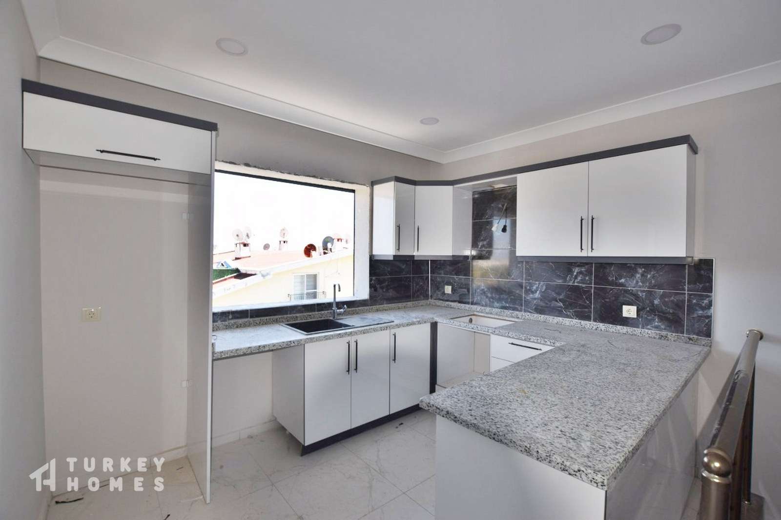 2-Bed Penthouse in Didim- American Style Kitchen