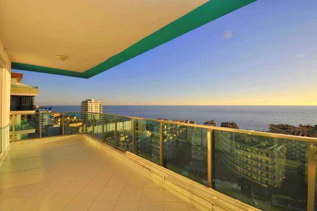 Spacious Alanya Sea View Penthouse