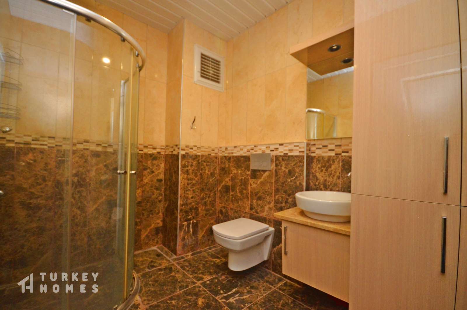 Riverside Kestel Penthouse- Modern Bathroom 
