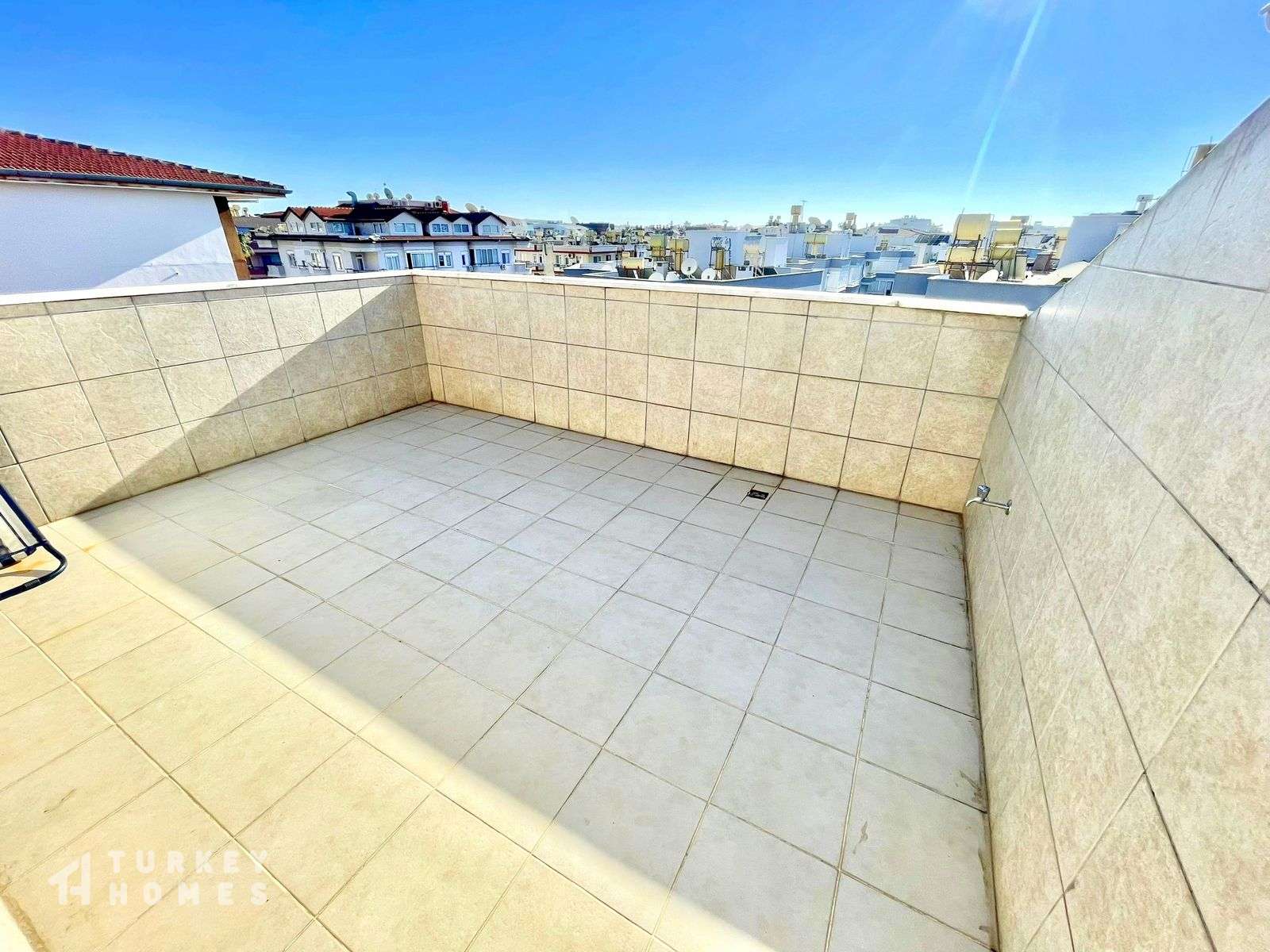 3-Bed Oba Penthouse- Roof Terrace